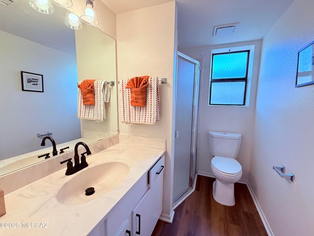 2166 N 1st Avenue, Tucson, AZ 85719