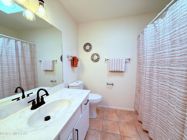 2166 N 1st Avenue, Tucson, AZ 85719