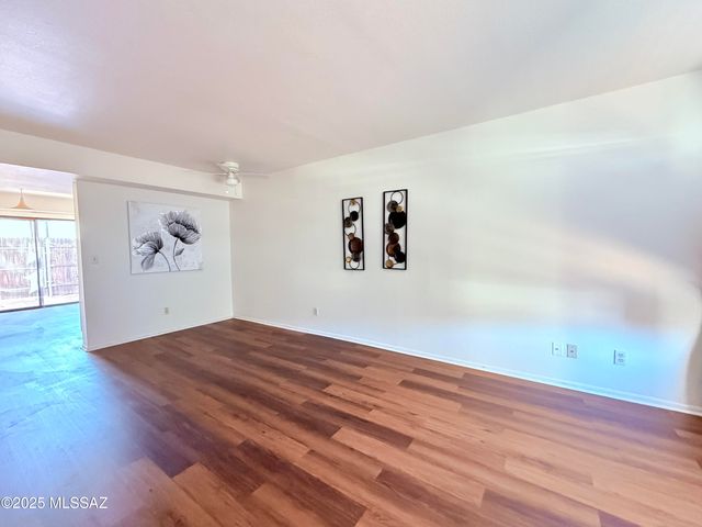 2166 N 1st Avenue, Tucson, AZ 85719