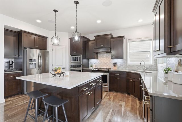 9684 7th Street N, Lake Elmo, MN 55042
