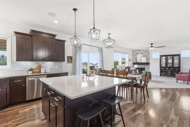9684 7th Street N, Lake Elmo, MN 55042