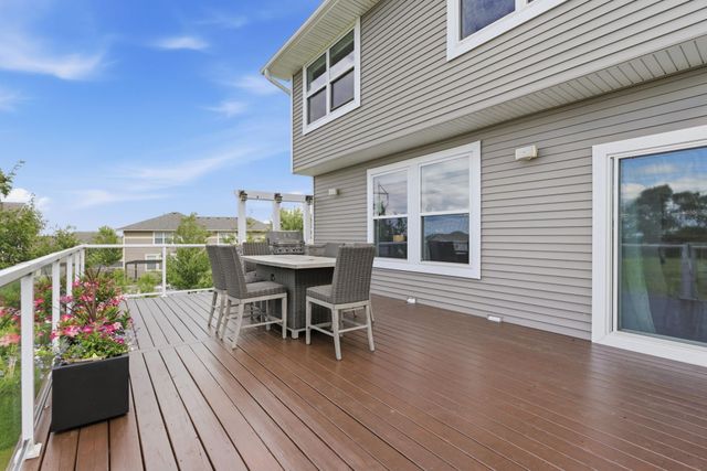9684 7th Street N, Lake Elmo, MN 55042