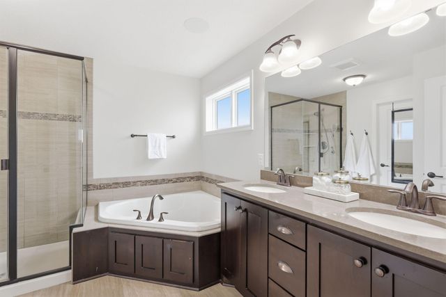 9684 7th Street N, Lake Elmo, MN 55042