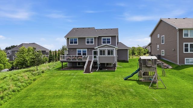 9684 7th Street N, Lake Elmo, MN 55042