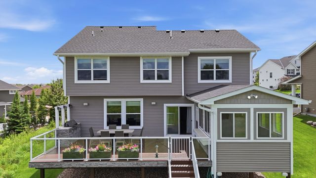 9684 7th Street N, Lake Elmo, MN 55042