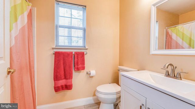 628 E REGENCY DR, Absecon, NJ 08205