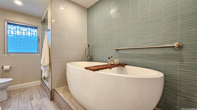 3003 Kalakaua Avenue 6A, Honolulu, HI 96815