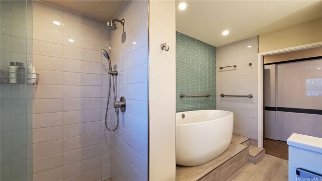 3003 Kalakaua Avenue 6A, Honolulu, HI 96815