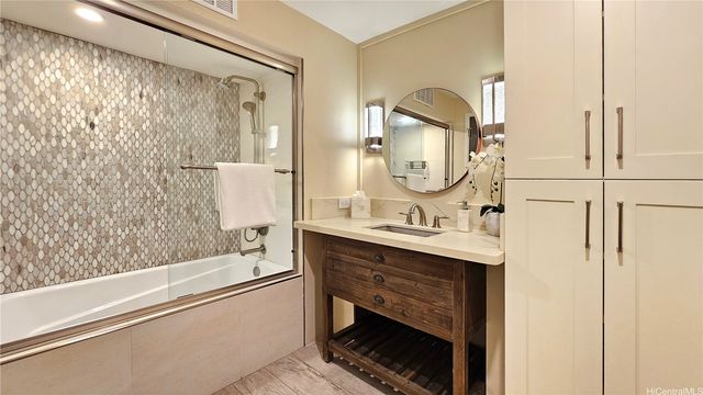 3003 Kalakaua Avenue 6A, Honolulu, HI 96815