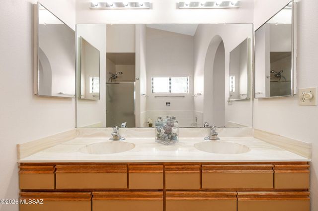 1280 W Golden Gem Drive, Tucson, AZ 85737