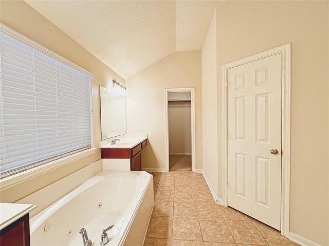 13306 Southpoint Lane, Houston, TX 77034