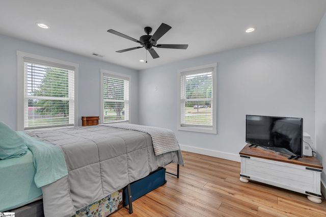 240 Harmony Hill Drive, Campobello, SC 29322