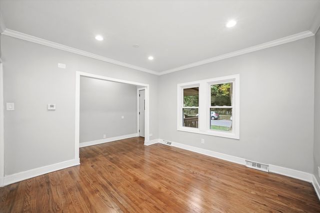 226 N Wilmette Avenue, Westmont, IL 60559