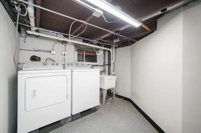 226 N Wilmette Avenue, Westmont, IL 60559