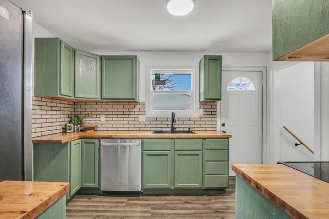4242 Fox Hills COURT, Janesville, WI 53546