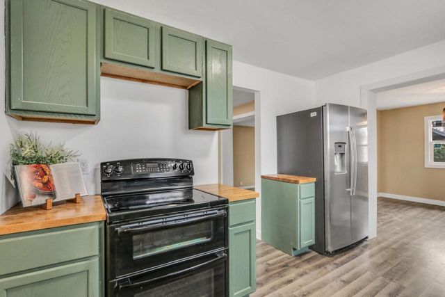 4242 Fox Hills COURT, Janesville, WI 53546