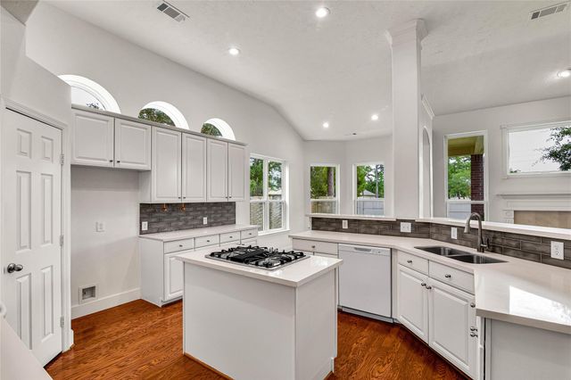 19307 Sun River Lane, Tomball, TX 77377