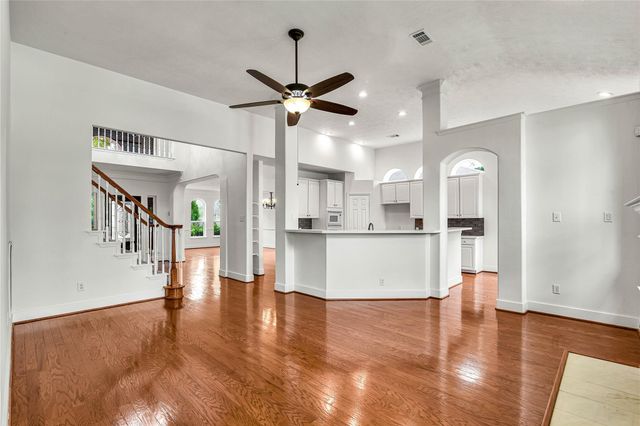 19307 Sun River Lane, Tomball, TX 77377