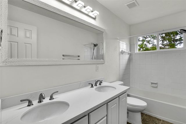 19307 Sun River Lane, Tomball, TX 77377
