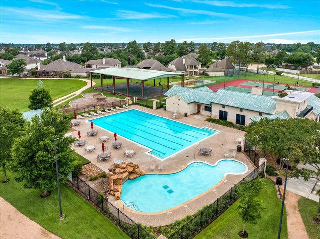 19307 Sun River Lane, Tomball, TX 77377