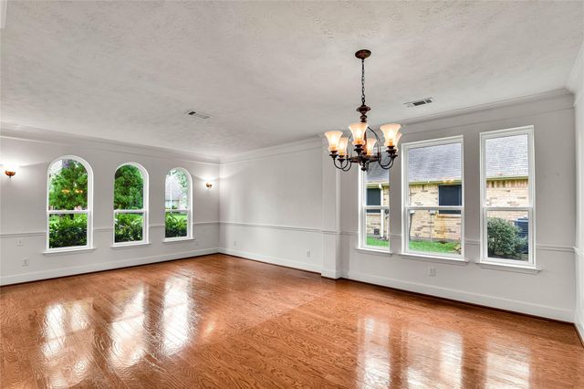 19307 Sun River Lane, Tomball, TX 77377