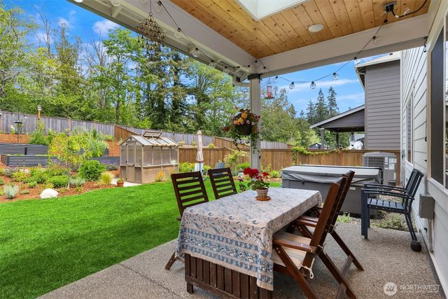 18553 Sawgrass Drive NE, Poulsbo, WA 98370