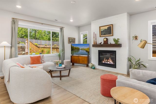 18553 Sawgrass Drive NE, Poulsbo, WA 98370