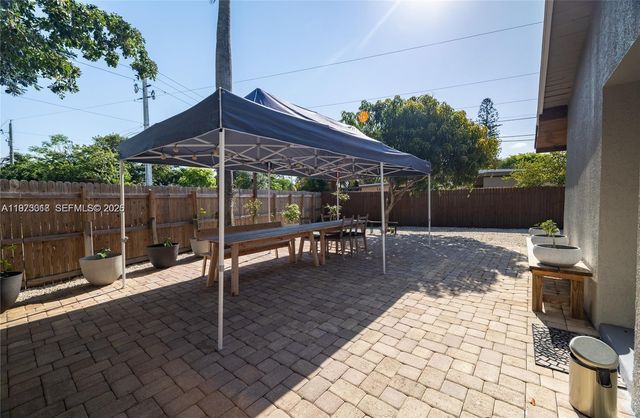 2950 NE 11th Ave, Pompano Beach, FL 33064