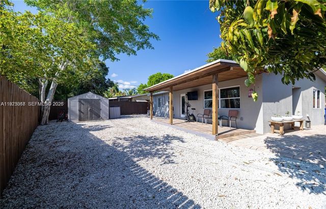 2950 NE 11th Ave, Pompano Beach, FL 33064