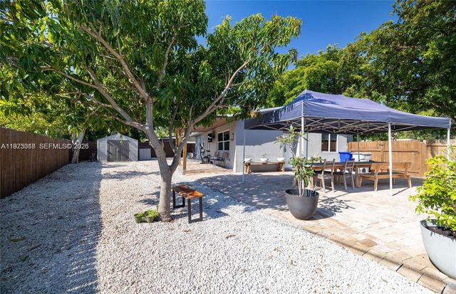 2950 NE 11th Ave, Pompano Beach, FL 33064