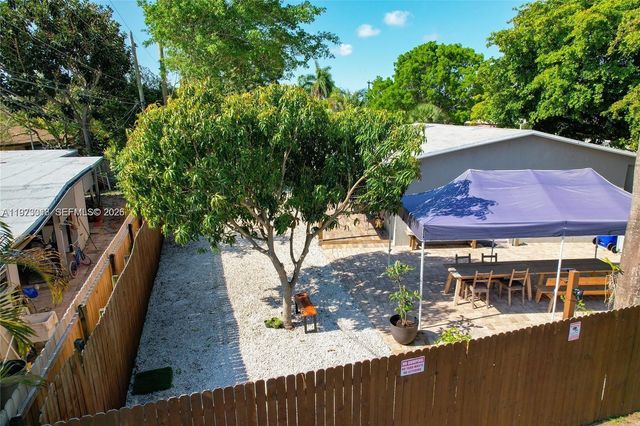 2950 NE 11th Ave, Pompano Beach, FL 33064