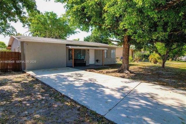 2950 NE 11th Ave, Pompano Beach, FL 33064