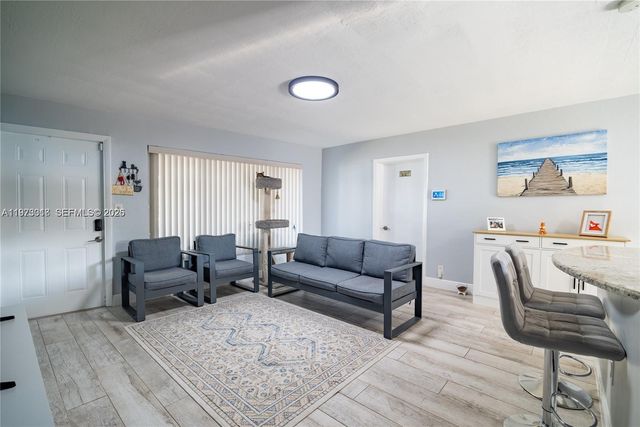 2950 NE 11th Ave, Pompano Beach, FL 33064