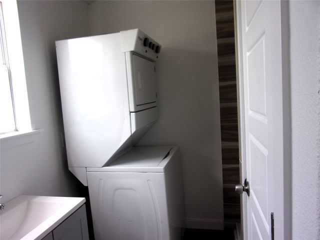 403 S Live Oak Street, San Saba, TX 76877