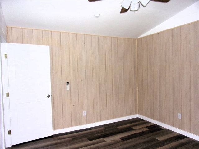 403 S Live Oak Street, San Saba, TX 76877