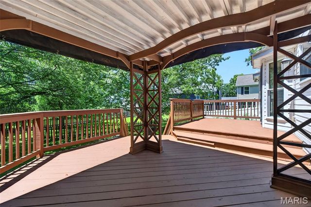 245 Reinke Road, Ballwin, MO 63021