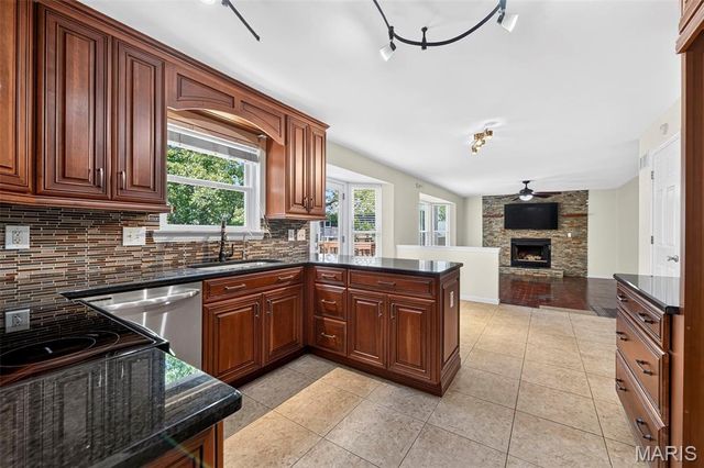 245 Reinke Road, Ballwin, MO 63021