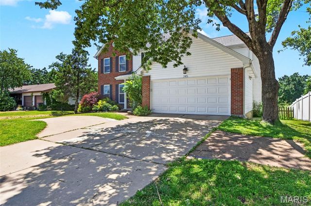 245 Reinke Road, Ballwin, MO 63021