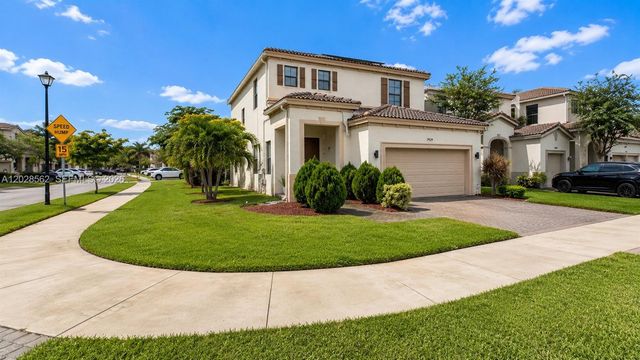 19329 NE 8th Ct, Miami, FL 33179