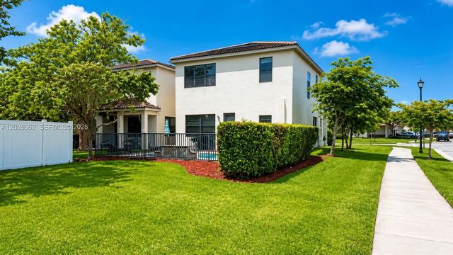 19329 NE 8th Ct, Miami, FL 33179
