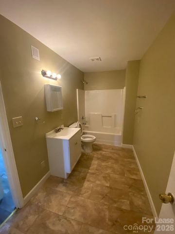 1323 7th Street, Statesville, NC 28677