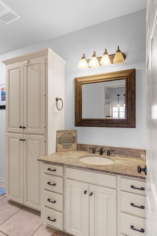 316 Marshall Johnson Avenue S, Port Lavaca, TX 77979
