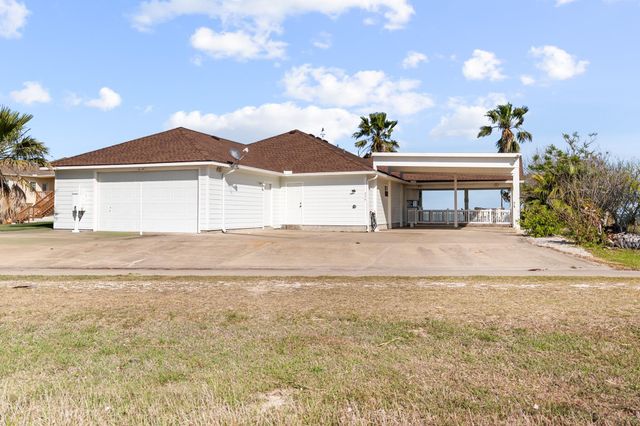 316 Marshall Johnson Avenue S, Port Lavaca, TX 77979