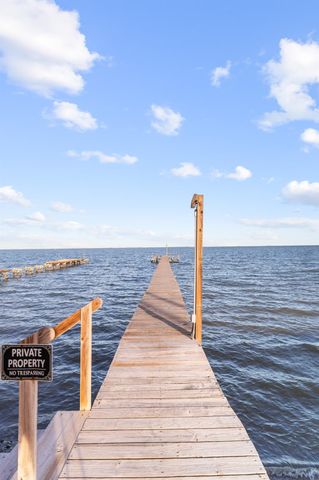 316 Marshall Johnson Avenue S, Port Lavaca, TX 77979