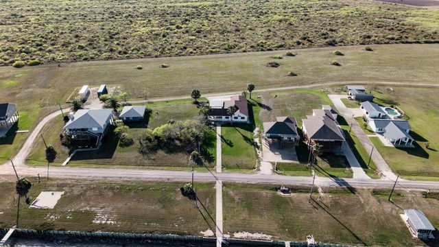 316 Marshall Johnson Avenue S, Port Lavaca, TX 77979
