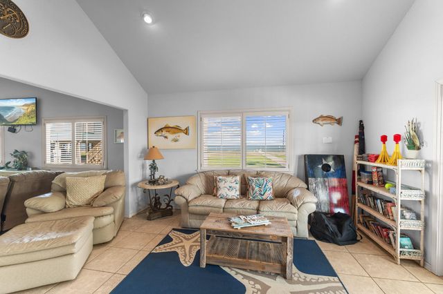316 Marshall Johnson Avenue S, Port Lavaca, TX 77979