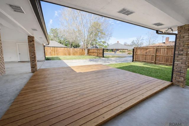 14245 Woodland Ridge Ave, Baton Rouge, LA 70816