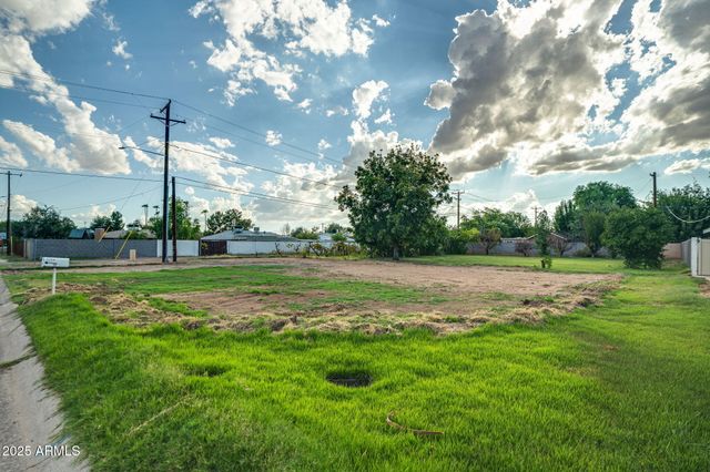 5704 N 11TH Avenue 7, Phoenix, AZ 85013