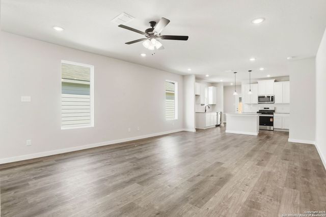 5723 Marble Falls, Converse, TX 78244