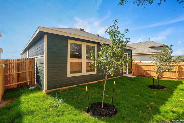 5723 Marble Falls, Converse, TX 78244